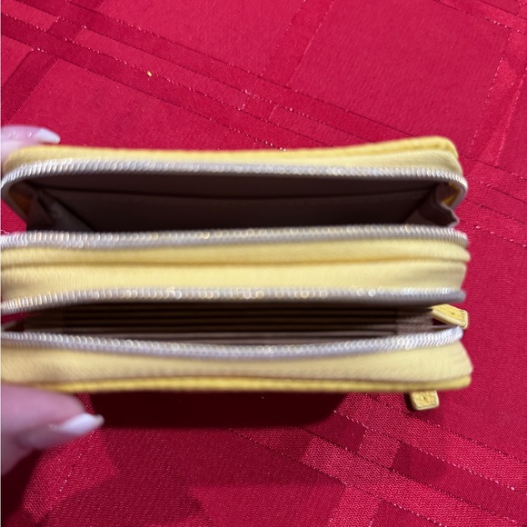 Buxton card holder - Picture 3 of 4